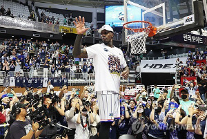 '국내선수? 외국선수?' 라건아의 운명은…KBL 이사회로 결정