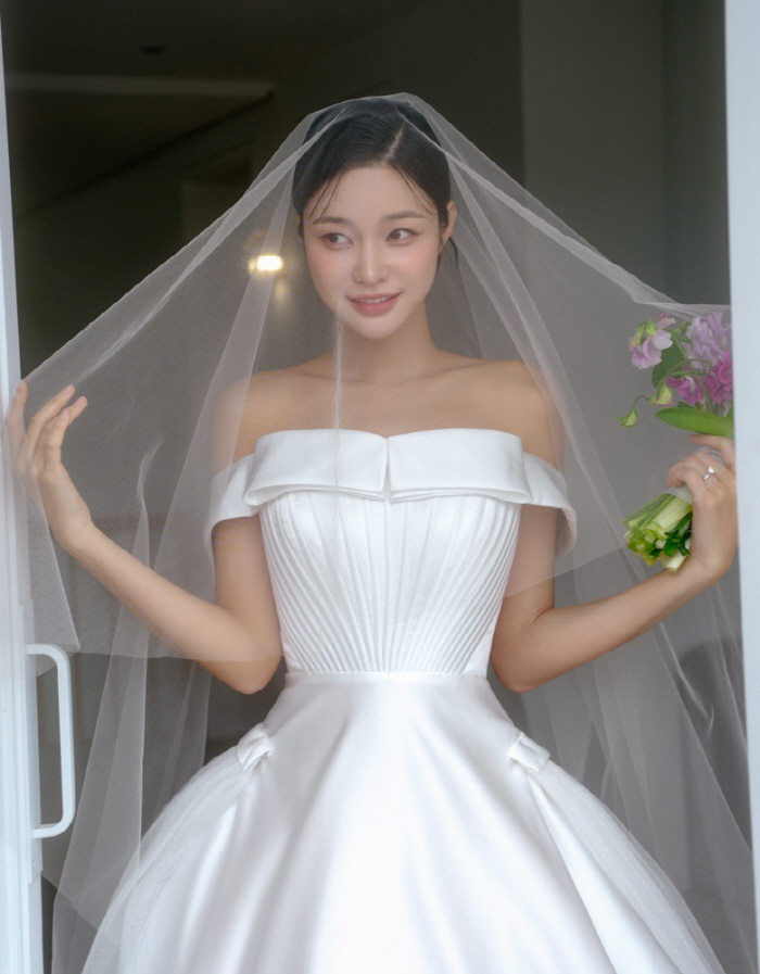 [공식] "평생의 동반자가 될 것" 한으뜸, 5월의 신부 된다…♥비연예인…