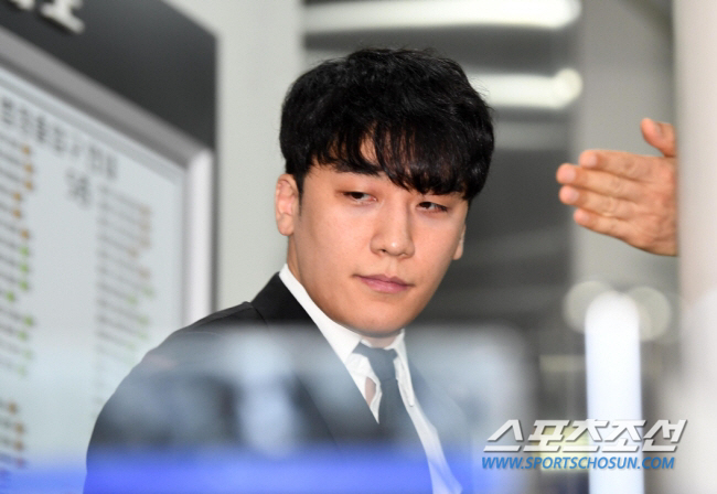 [SC초점]승리, 옥살이하고도 자숙 안 하네…빅뱅 불명예 퇴출인데, 민폐…