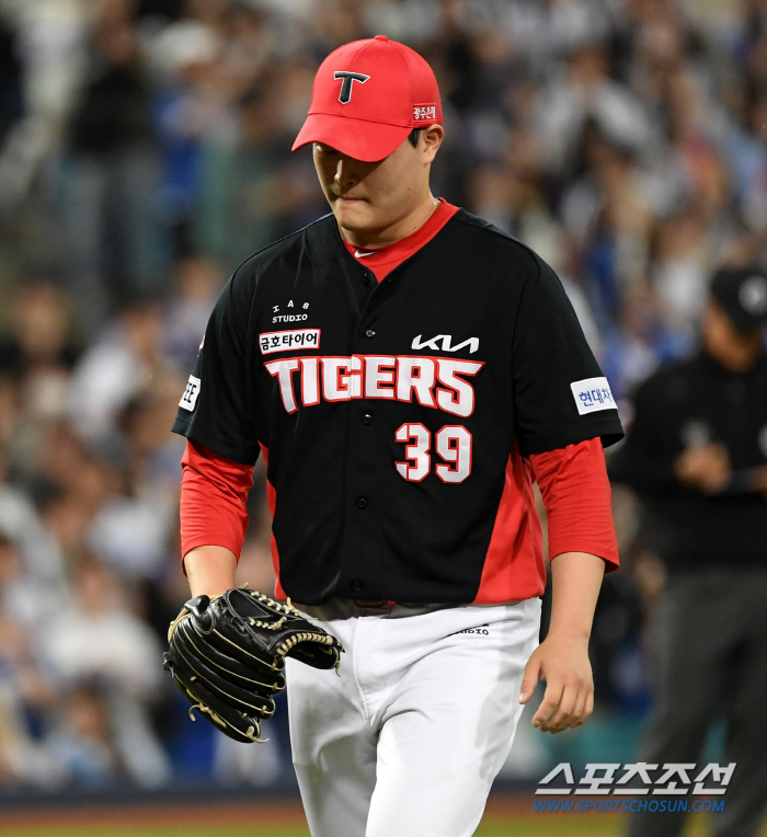 'ERA 0.52' 최강 필승요원인데...아웃카운트 못잡고 3실점, 과연…