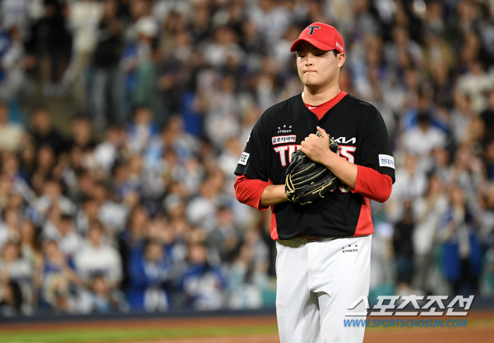 'ERA 0.52' 최강 필승요원인데...아웃카운트 못잡고 3실점, 과연…