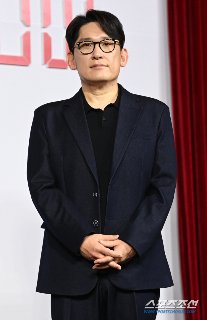 [SC현장] 작품 얘기는 못하고..'더 에이트 쇼' 류준열·배성우·한재림…