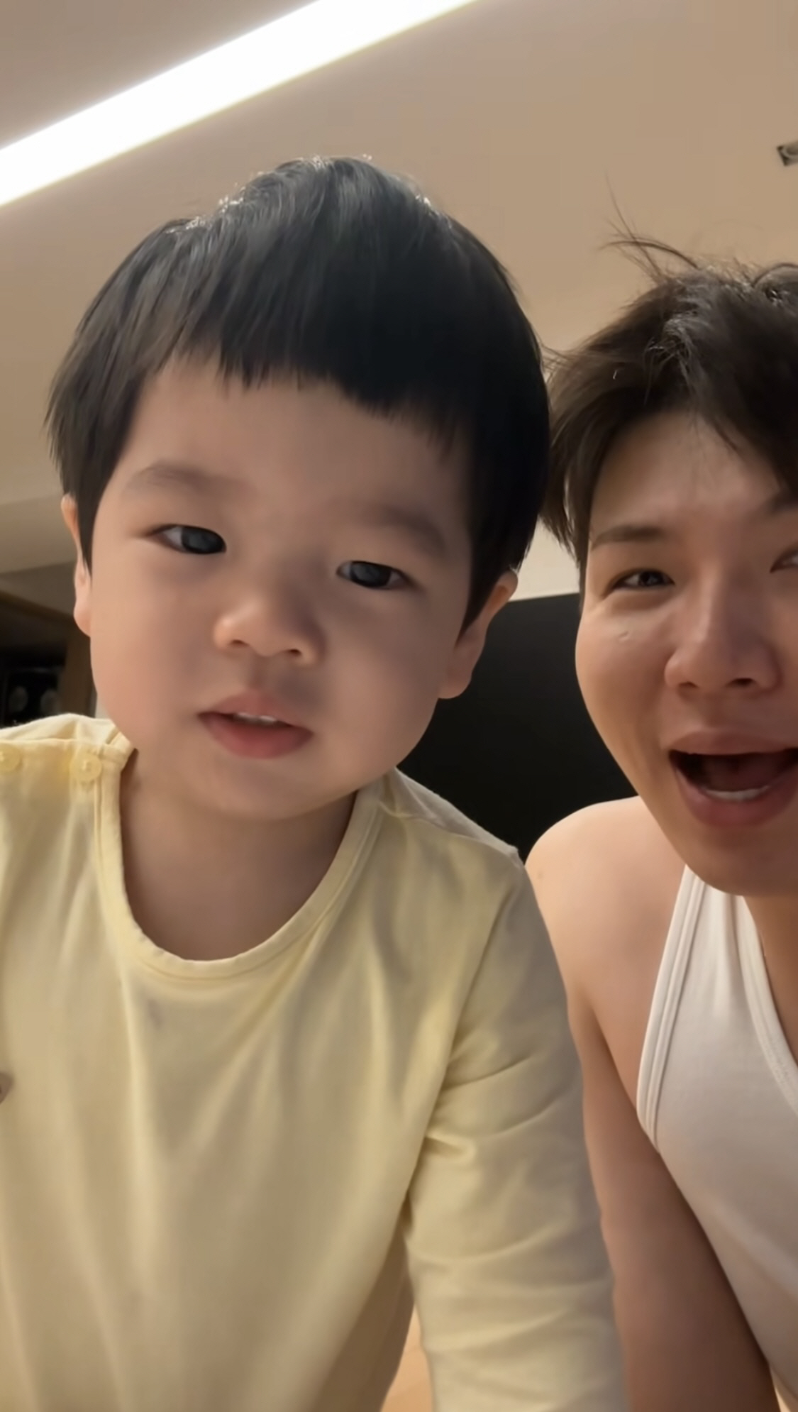 홍현희♥제이쓴 子 준범, 장난꾸러기 다됐네.."엄마 생일 축하 안 해요?…