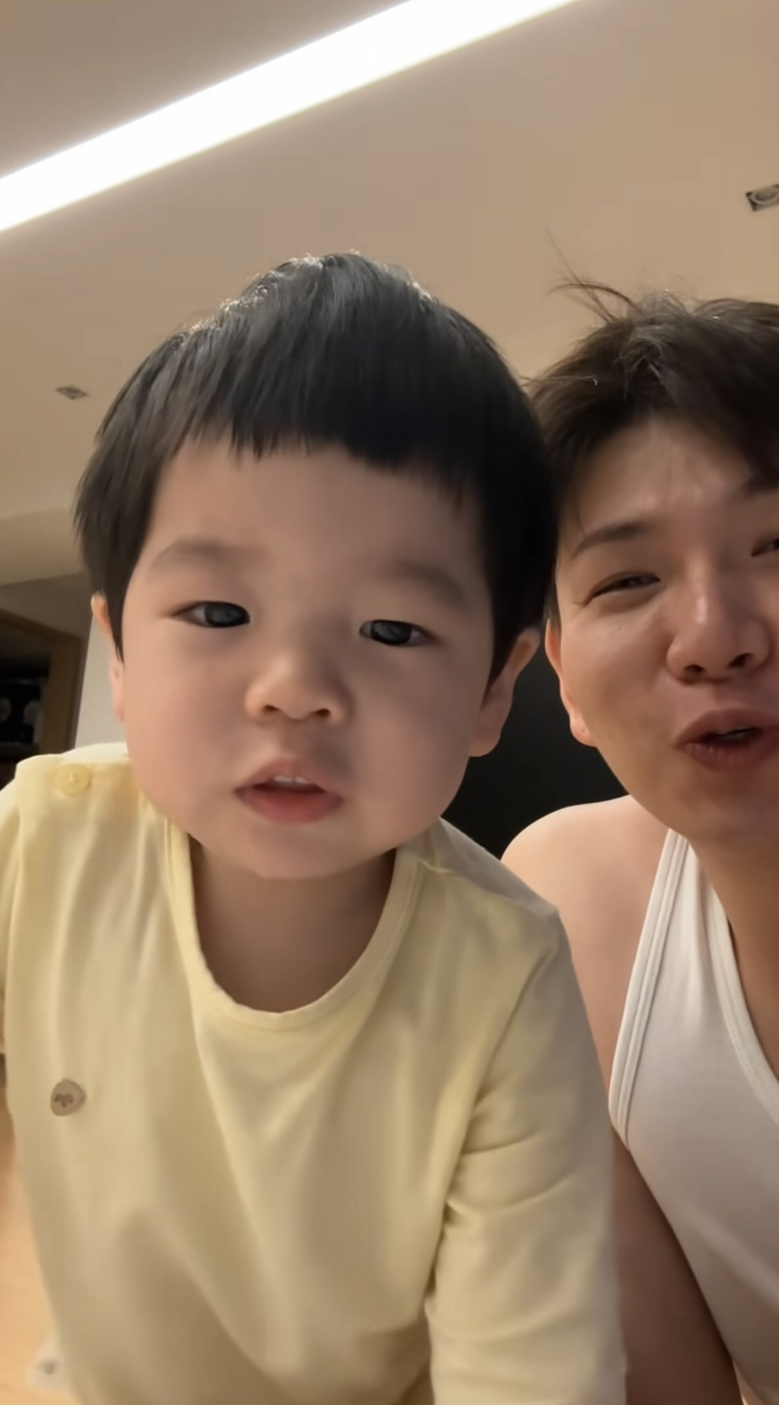 홍현희♥제이쓴 子 준범, 장난꾸러기 다됐네.."엄마 생일 축하 안 해요?…