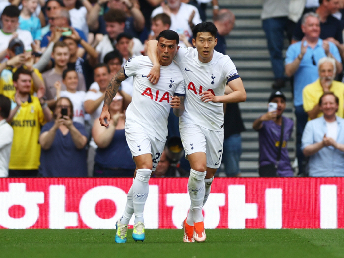 '9AS' 손흥민 EPL 대기록 다음으로 미뤄졌다, 답답한 동료들 '황금…