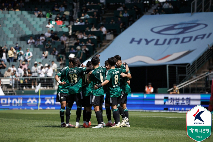 '0-2→3-2' 이승우 멀티골+정재민 역전골 수원FC, '보아텡 퇴장'…