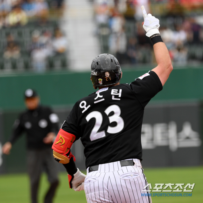 '롯데전 스윕→5연승 질주' 모든 건 계획대로! 염갈량의 큰웃음 "LG다…