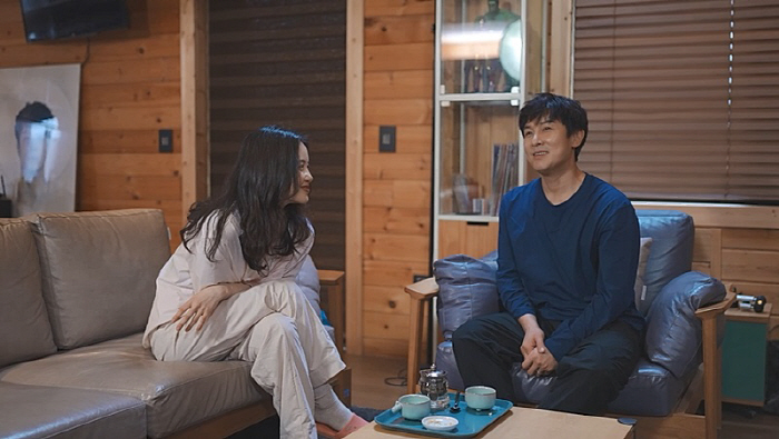 서윤아, ♥김동안 가평하우스 등장…"여자 슬리퍼 항상 준비돼 있어?" 일…
