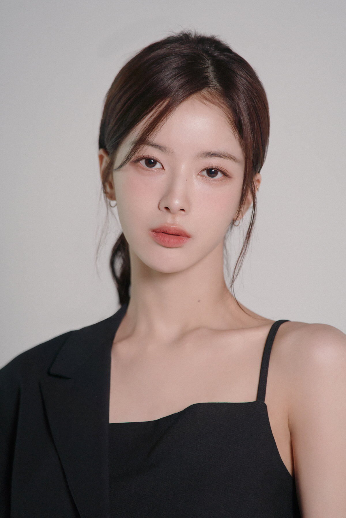 '성숙美 물씬'…노정의, NEW프로필 '아역배우 출신 느낌無'
