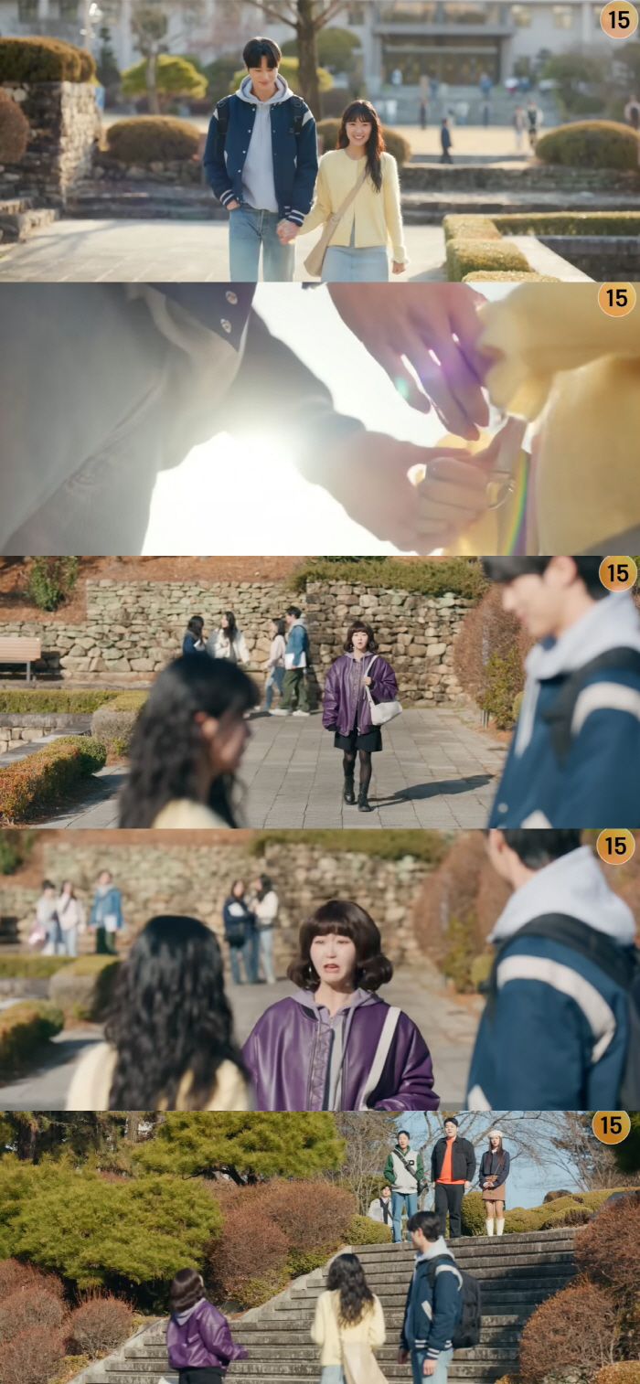 "손깍지+포옹" 변우석♥김혜윤 '20살 비밀 연애' 1초만 '발각'(선업…