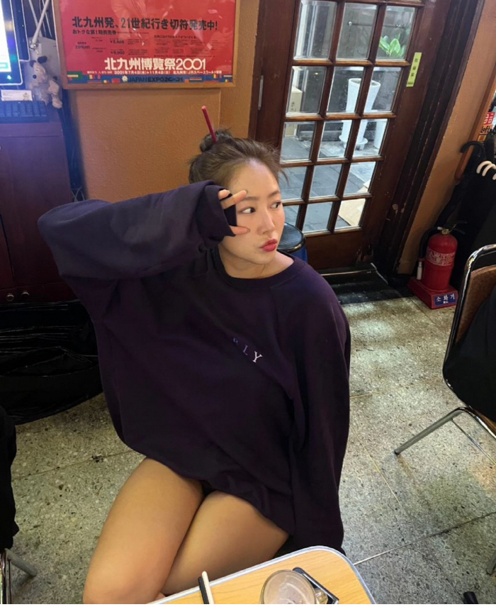 소유, 8kg 감량 후 과감한 하의실종룩..바지 입은 거 맞아?