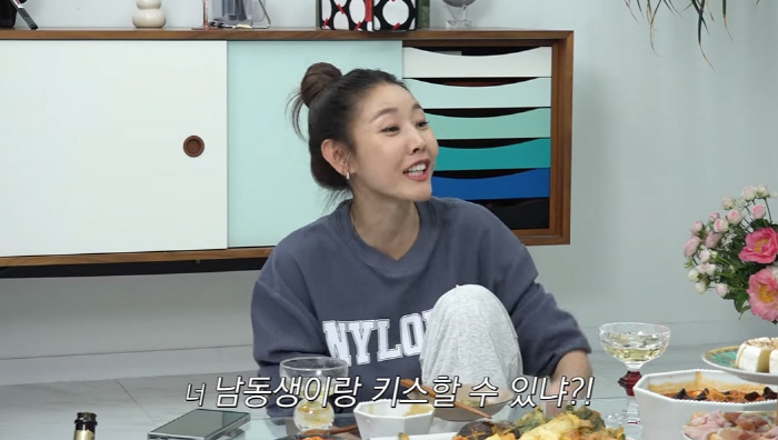 "군대 갔다왔냐" 한혜진, 풍자 향한 '역대급 도발'…"5급 면제다"(한…