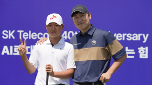 '프로 입문' 윤석민, 유망주에 재능기부까지… SK텔레콤 오픈, 16일 개막 앞두고 '재능나눔 행복라운드' 진행