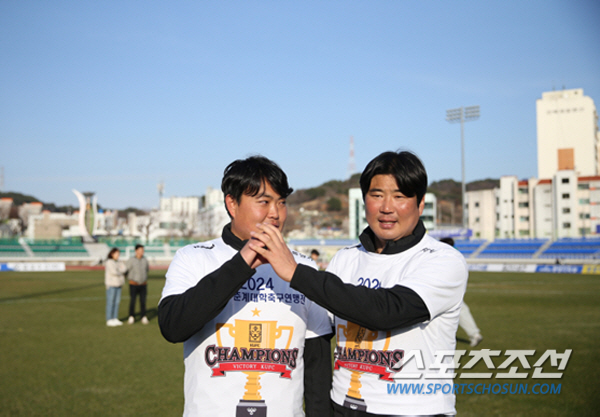 [단독]A대표팀보다 U-20팀 감독 선임이 빨랐다…'황희찬 스승'이창원 …