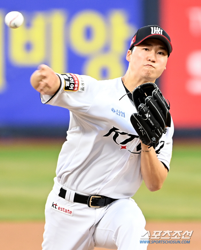 28세 '최대어' 유력→'ERA 꼴찌' 최악 부진…예비 FA에게 주어진 …