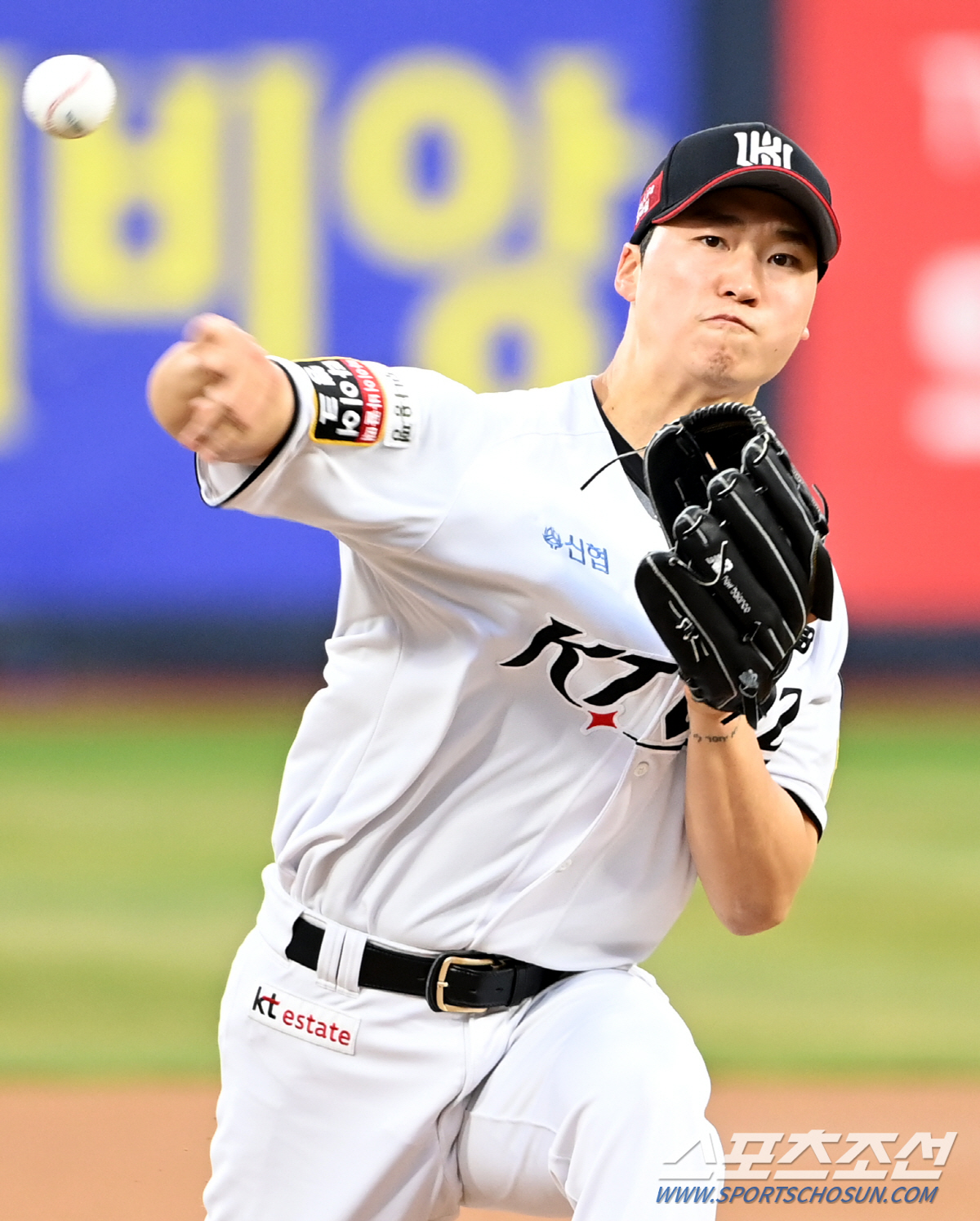 28세 '최대어' 유력→'ERA 꼴찌' 최악 부진…예비 FA에게 주어진 …