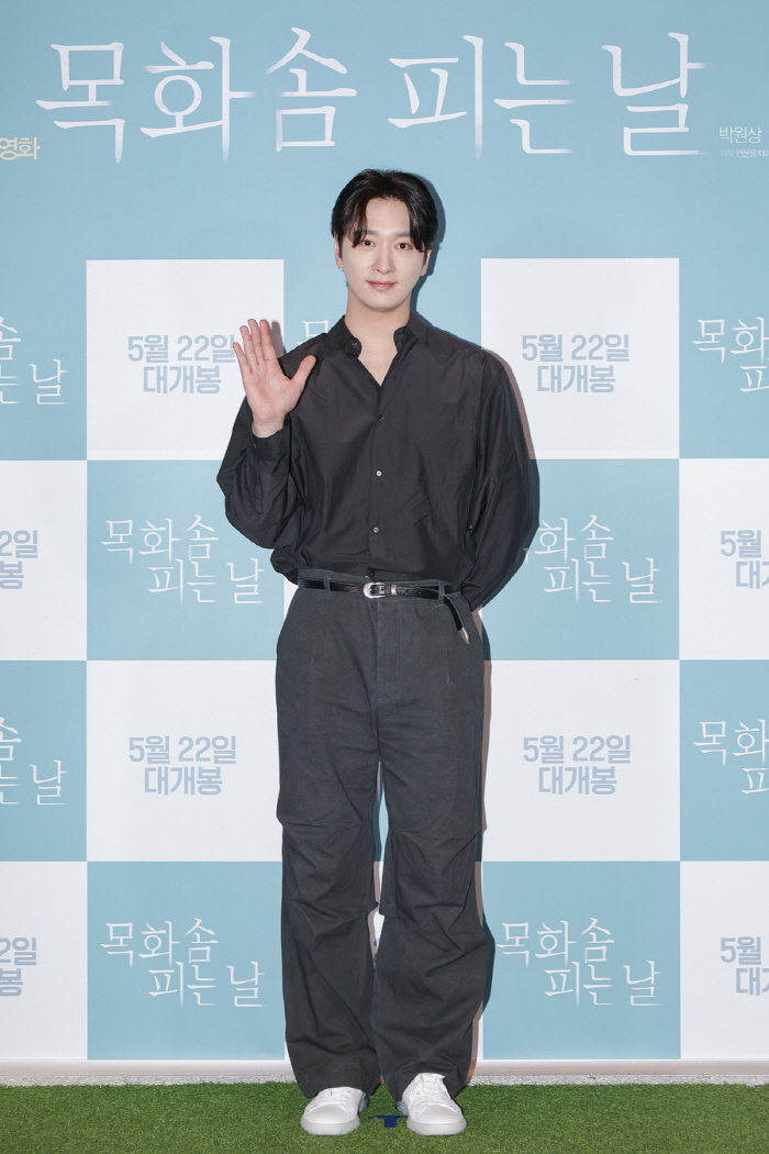 조정석 "응원 필요해, 긴 여운을 주는 영화"..'목화솜 피는 날' 극찬