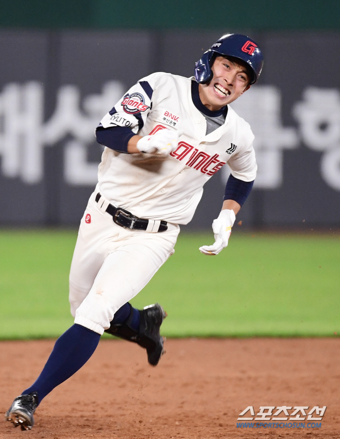 '볼넷→실책→폭투→희플' 돌아온 마황! '캡틴' 없는 롯데, 쿠에바스 상…