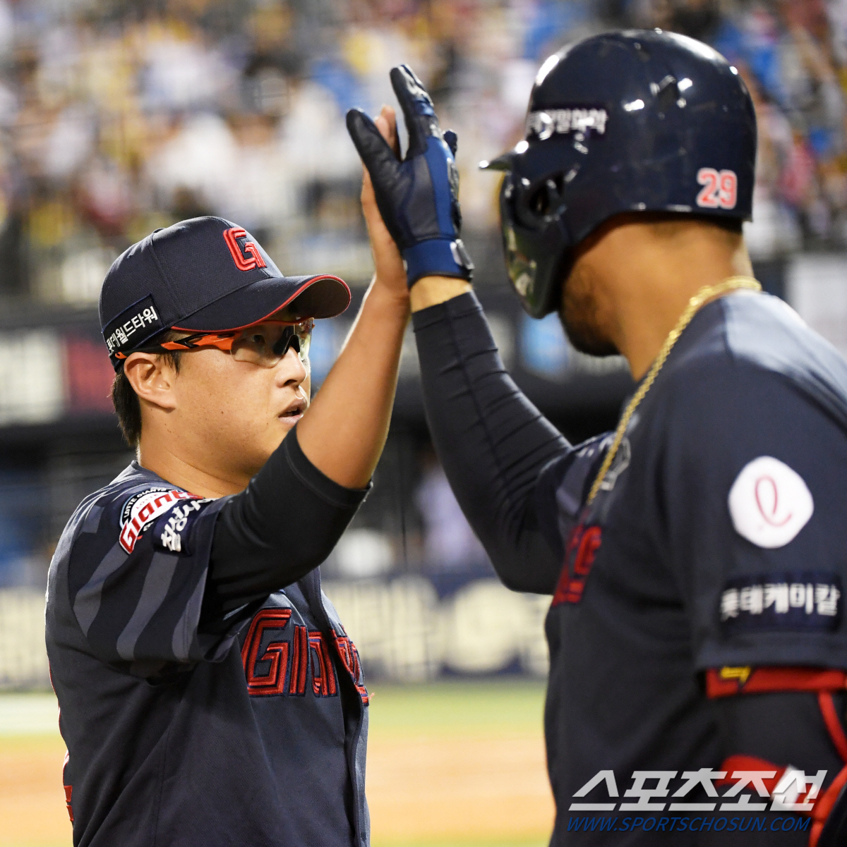 '149㎞!' 연패 끊는 진짜 에이스? 수원 달군 박세웅 연호…3번의 위…