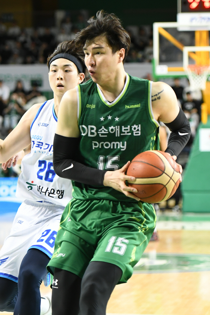 [단독] 원주 DB, 김종규와 3년 재계약. 강상재에 이어 김종규도 지켜…