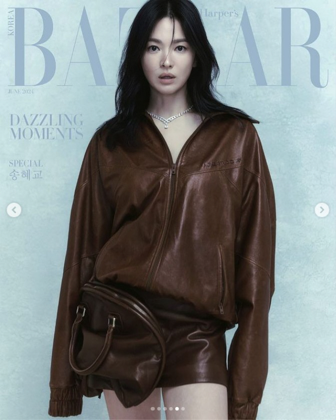 '42살' 송혜교, 20대 뺨치는 미모+가죽 스커트로 파격 스타일링 뽐내