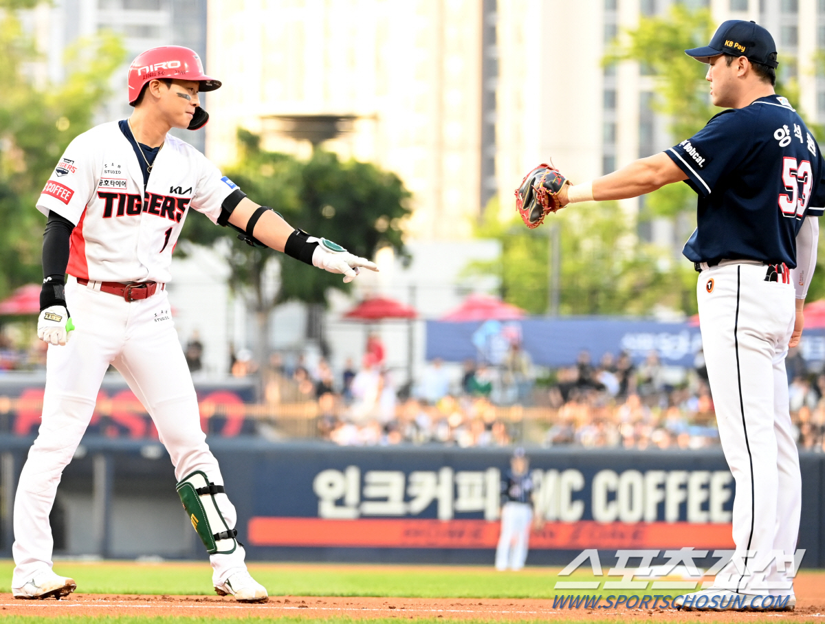 '네가 올래? 내가 갈까?' '갑툭튀' 양석환 등장에 꼼짝없이 얼어붙은 …
