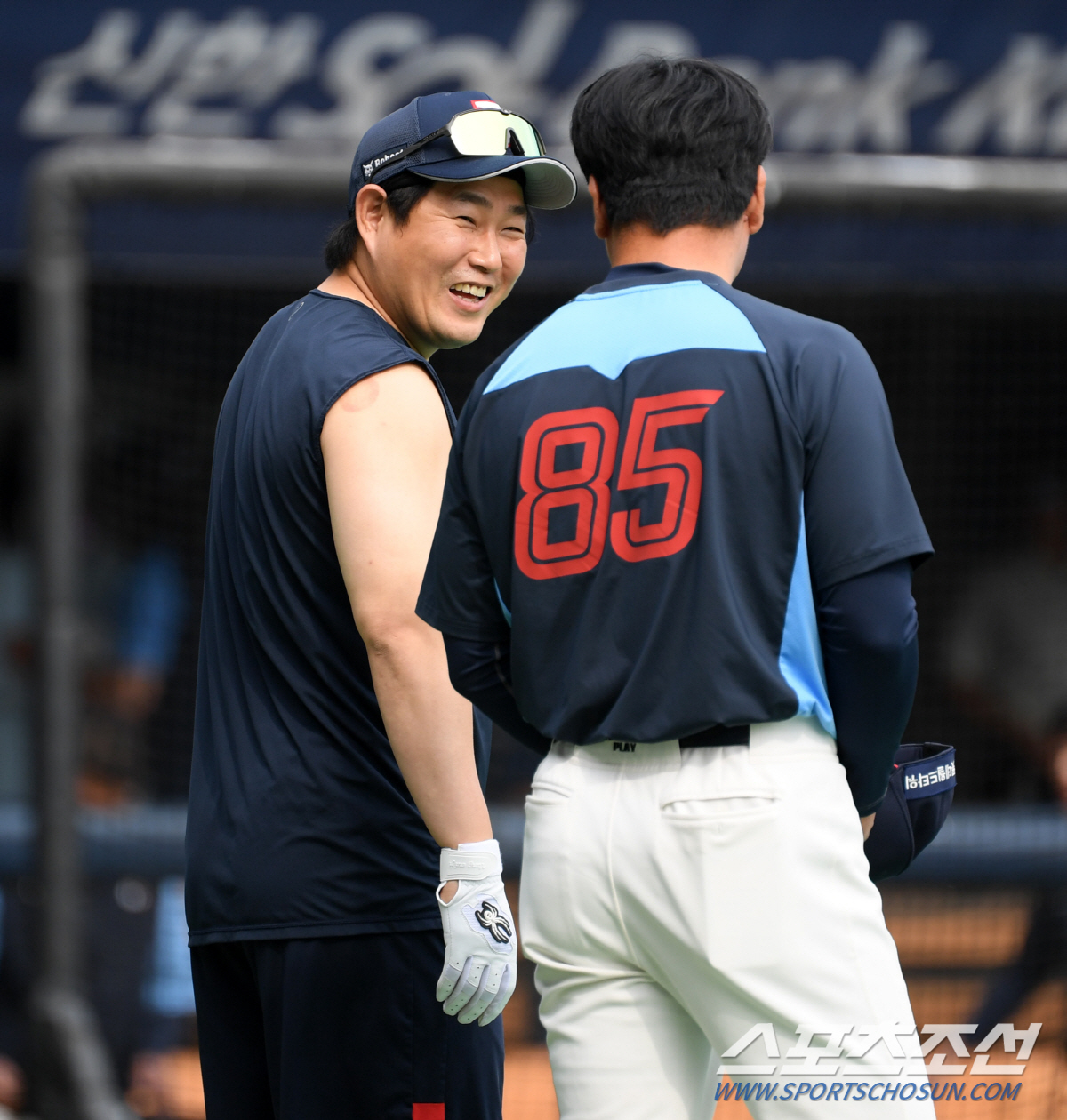 '의지만 보면 미소가 절로' 이승엽 감독의 웃음벨 두목곰 양의지
