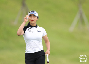[KLPGA] 윤이나, 이가영 꺾고 '첫 출전' 두산매치플레이 4연승 '8강행'