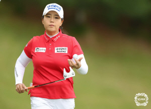 [KLPGA] '영구시드' 안선주, 이채은에 대역전극…2년 연속 두산 매치 8강