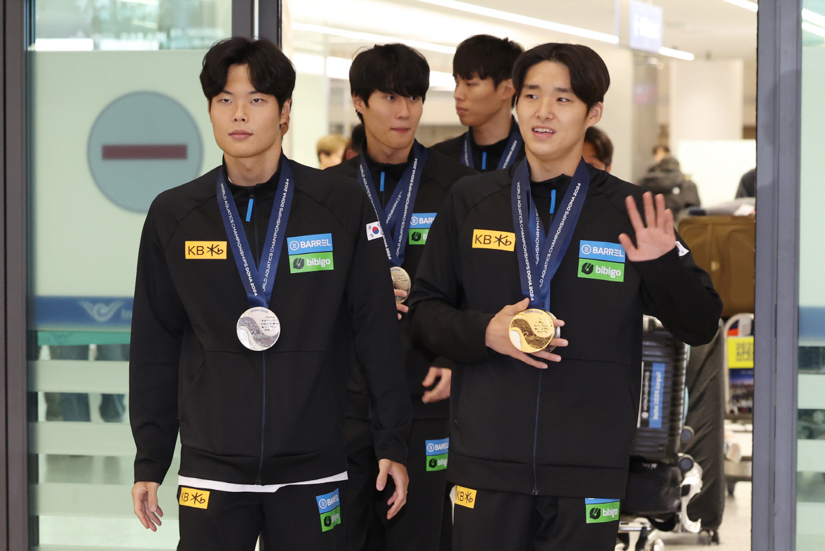 "미리 보는 파리올림픽" 황선우VS포포비치 1년만에 격돌...'황금세대'…