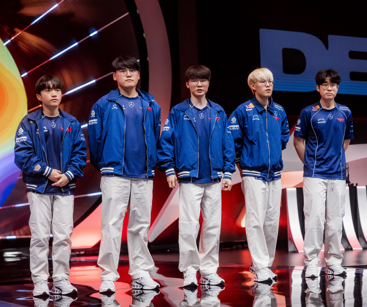 'LoL' e스포츠 최대 라이벌 한국·중국…T1 뼈아픈 탈락, 젠지 첫 …