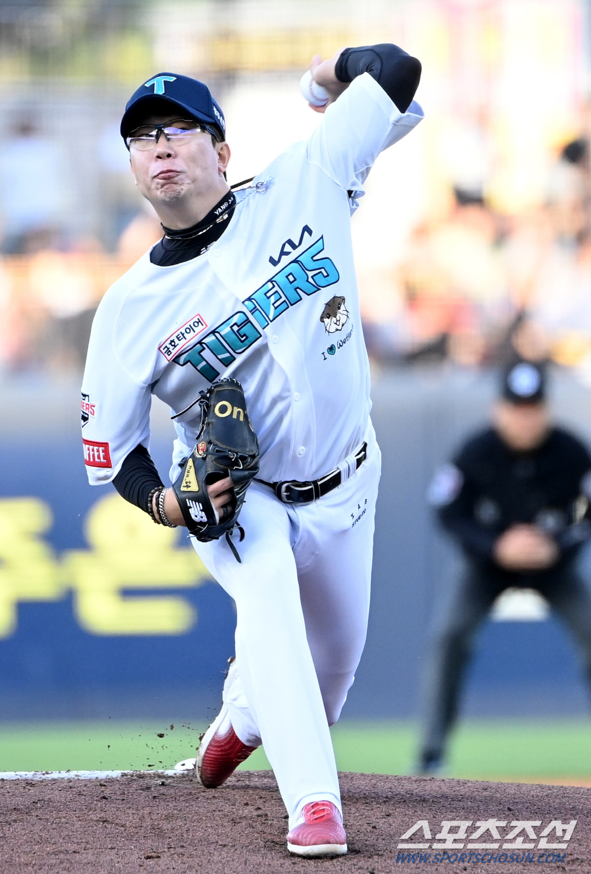 '6무원' 거듭난 대투수, 개막 10G 만에 레전드 넘어섰다...KBO …