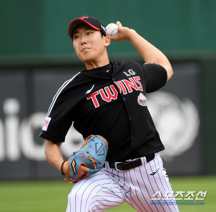 어제 0;7→6:7 스톱. 오늘 0:3→10:4 역전승 완성 KT, 일요…