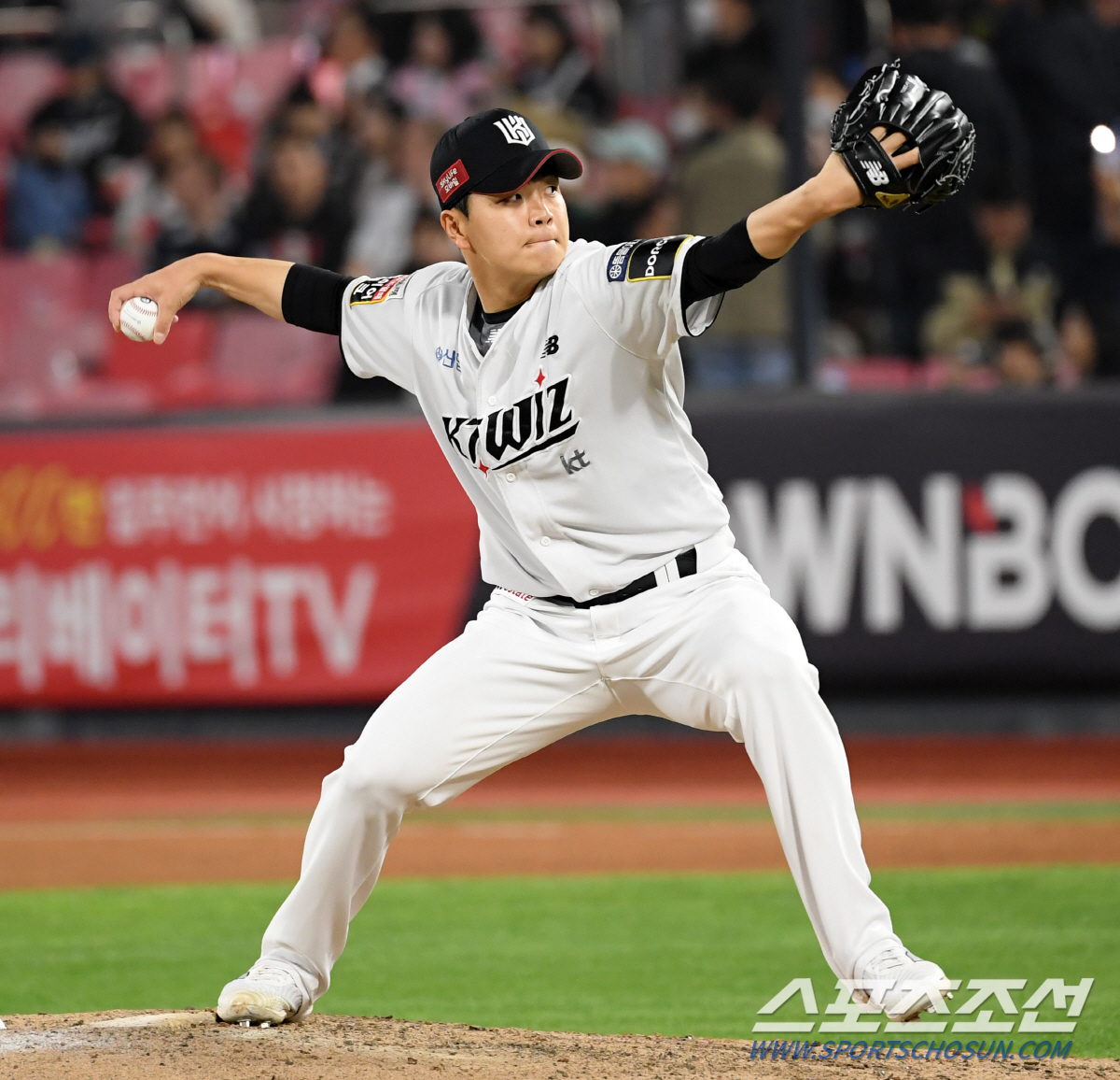 어제 0;7→6:7 스톱. 오늘 0:3→10:4 역전승 완성 KT, 일요…
