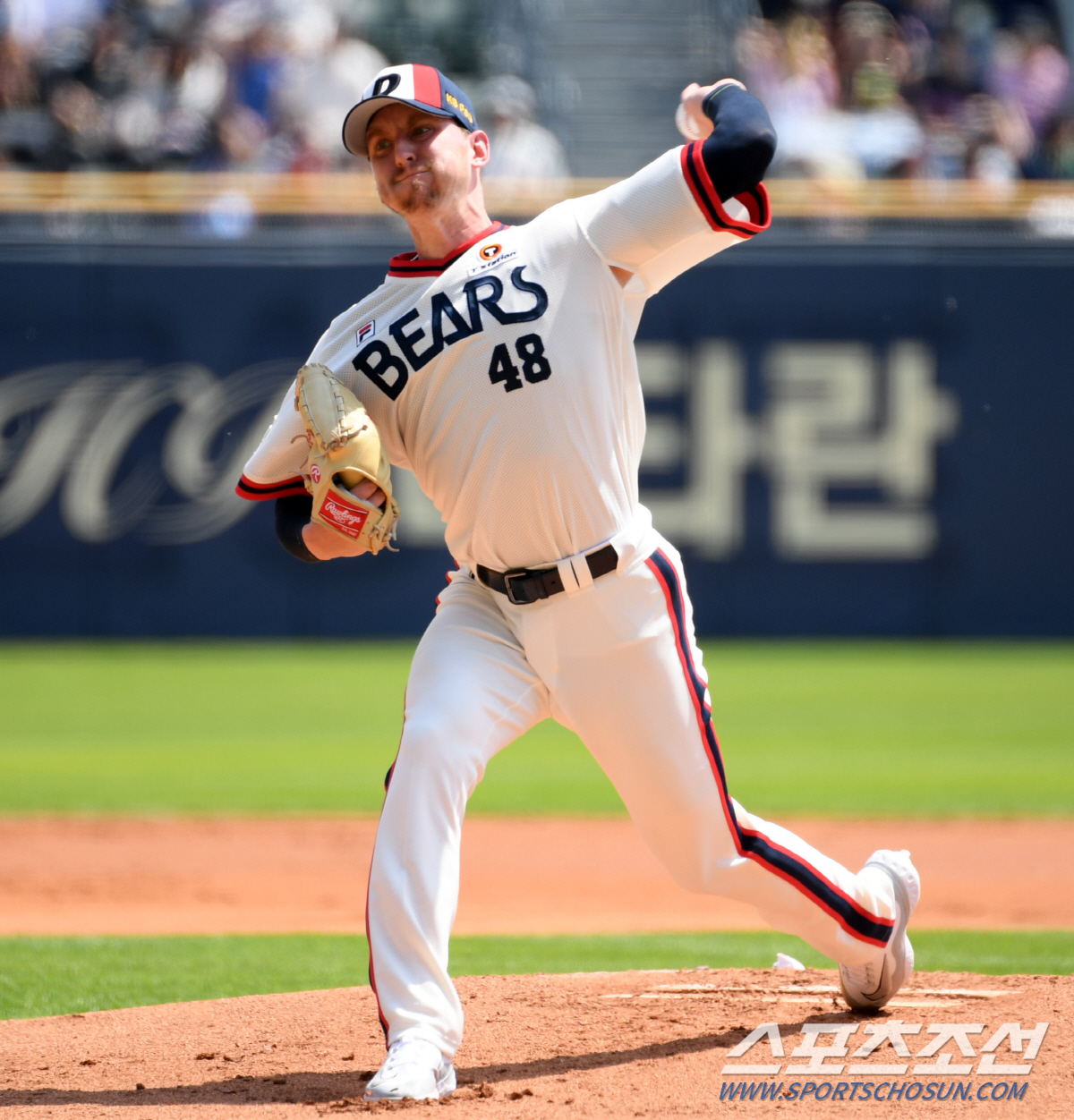 정수빈 홈송구 미쳤다! 연장 12회초 적시타 지웠다…두산-롯데, 3-3 …