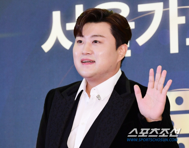 "죄송..죄는 제가 지어" 김호중, 2일차 공연서도 사과 [종합]