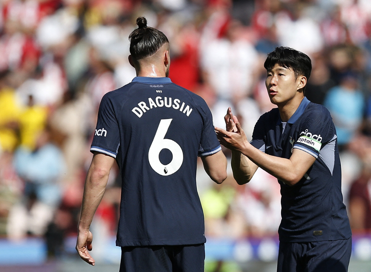 'EPL 전설들과 어깨를 나란히' 손흥민, EPL 6번째 통산 3회 10…