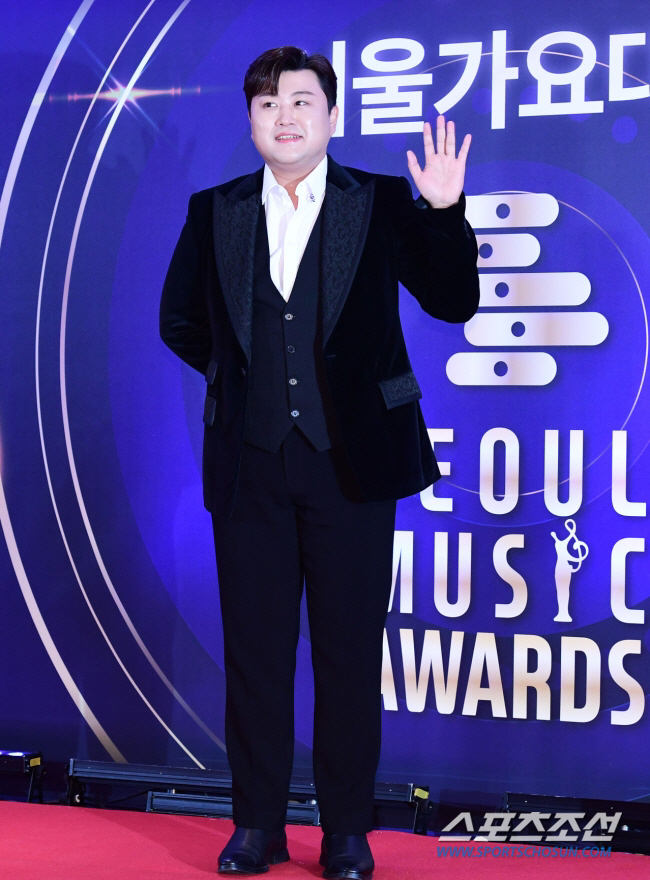 "계속 거짓말, 힘들고 괴로워" 김호중 뒤늦은 심경 고백..자진출석 예고…