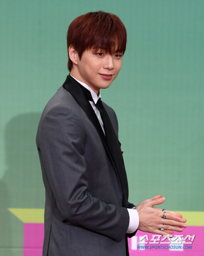 강다니엘 '소속사 대주주 140억 사기 혐의' 고소 "횡령·사문서 위조"