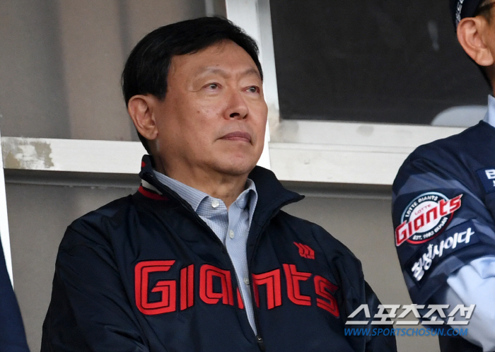 '339일만의 현장 방문' 신동빈 구단주가 전한 진심 "롯데는 꺾이지 않…