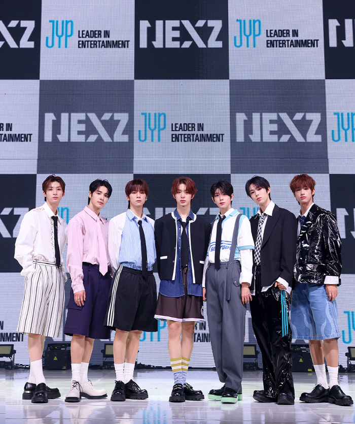 [SC현장]"JYP 데뷔, 부담보단 책임"…넥스지, 스키즈-니쥬 이을 글…