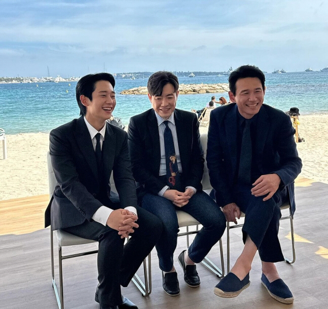[SC이슈] "찬란한 칸느"…'베테랑2' 류승완·황정민·정해인, 수트 입…