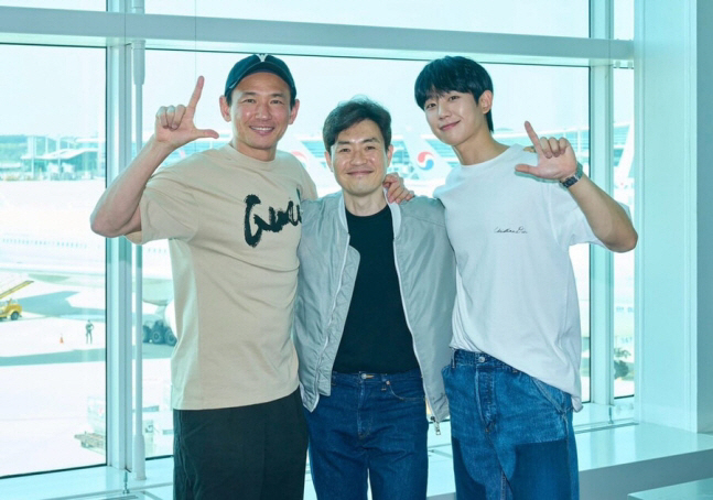 [SC이슈] "찬란한 칸느"…'베테랑2' 류승완·황정민·정해인, 수트 입…