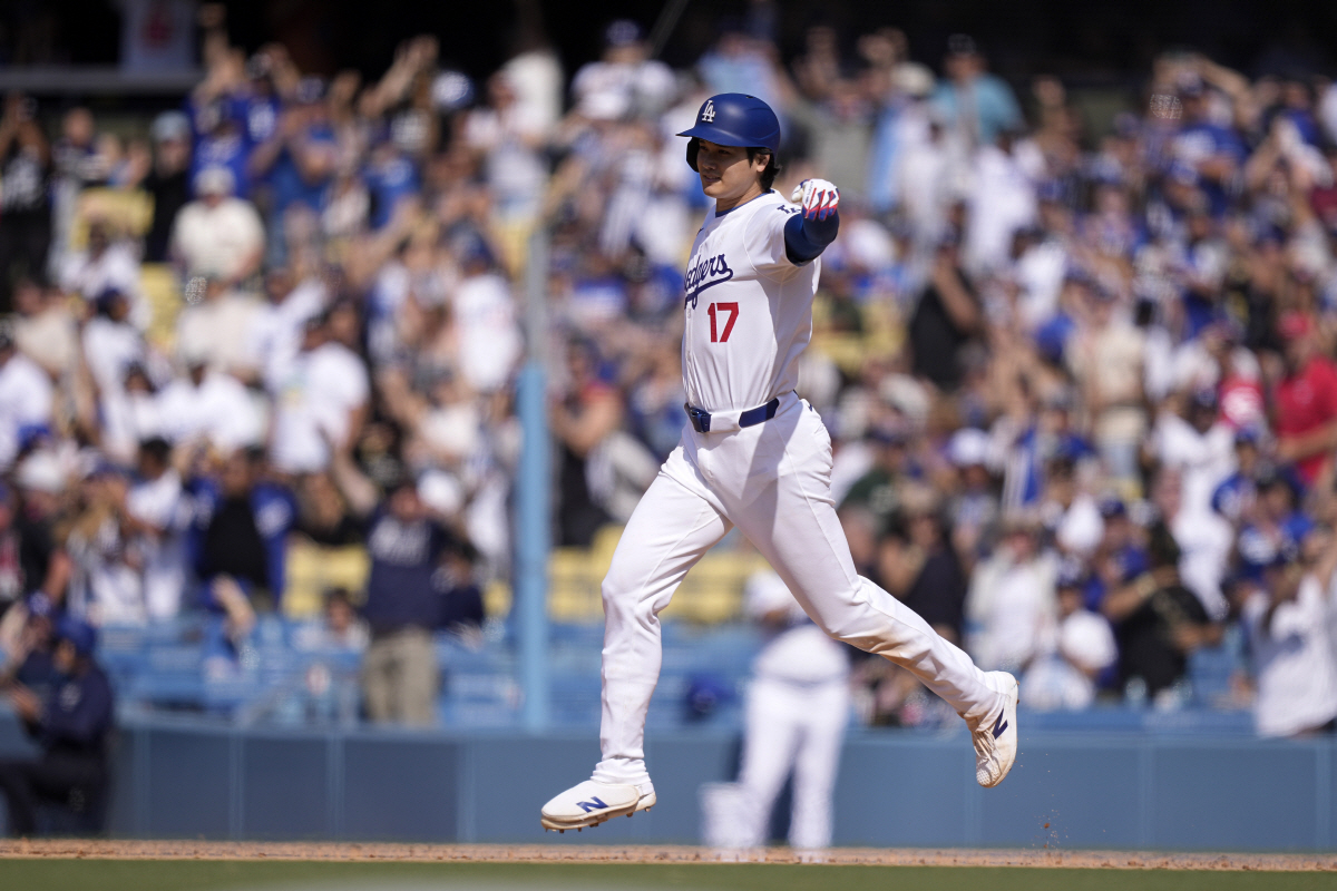 판세 뒤집어졌다! 오타니 드디어 WAR 1위, 이제 '타자'만으로 MVP…