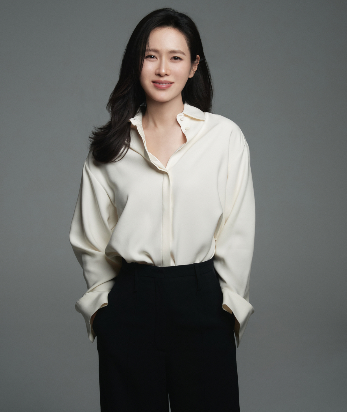 손예진 'BIFAN 배우 특별전' 선정 감격 "배우 인생에 영광스러운 순…