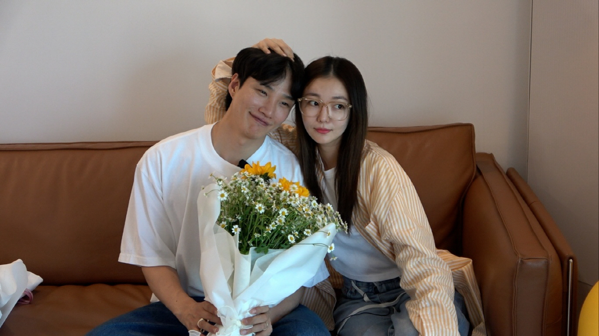 "같이 살자"…문지인, ♥김기리에 '몰카' 역프러포즈 성공('지인의 지인…
