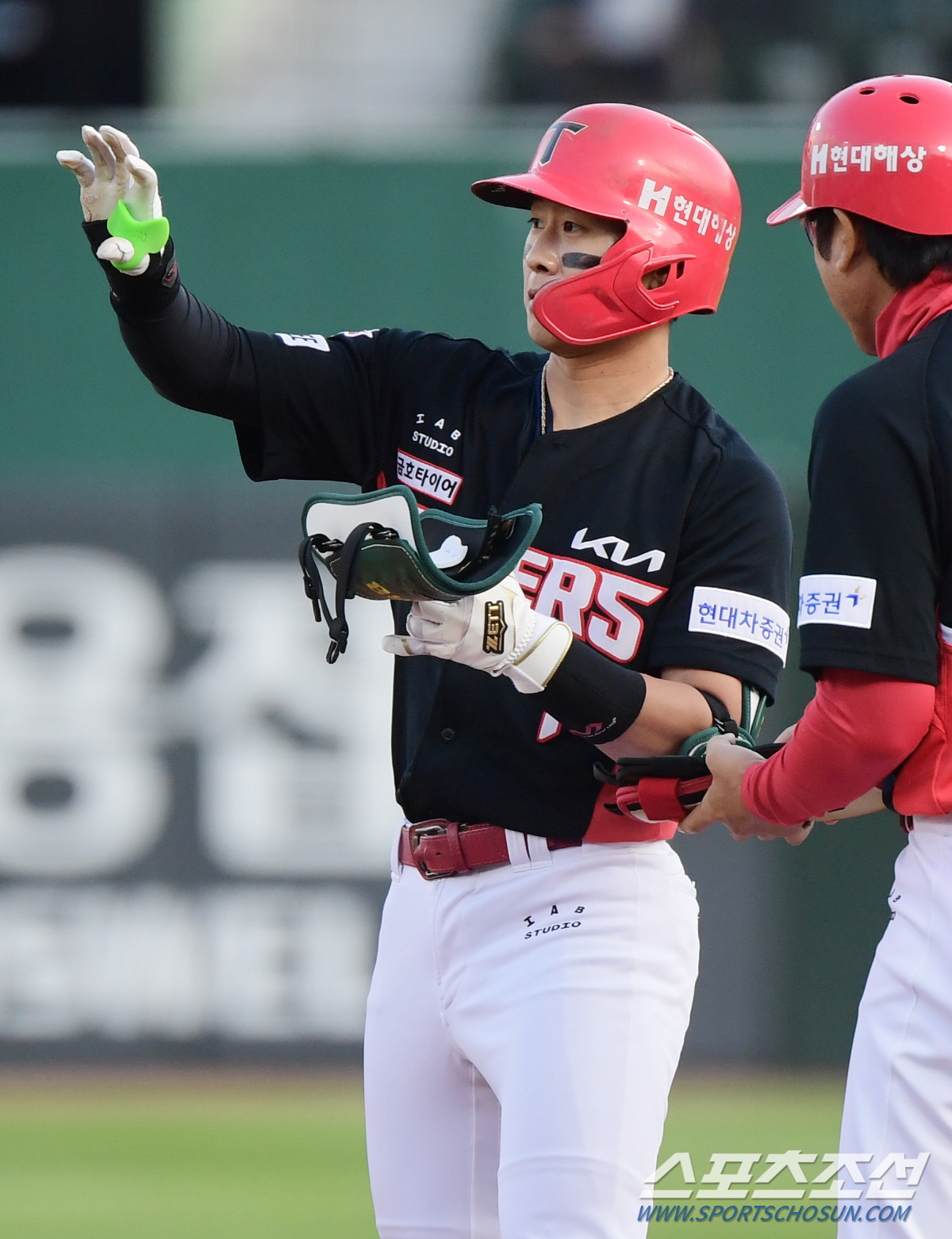 '상대 타율 0.571' 천적 약점 제대로 찔렀다! KIA 돌격대장 박찬…