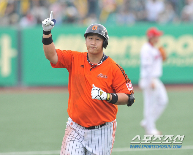 124년 역사 '구단 新' 세웠다…MLB 기록 넘어서야 '이대호'가 보인…