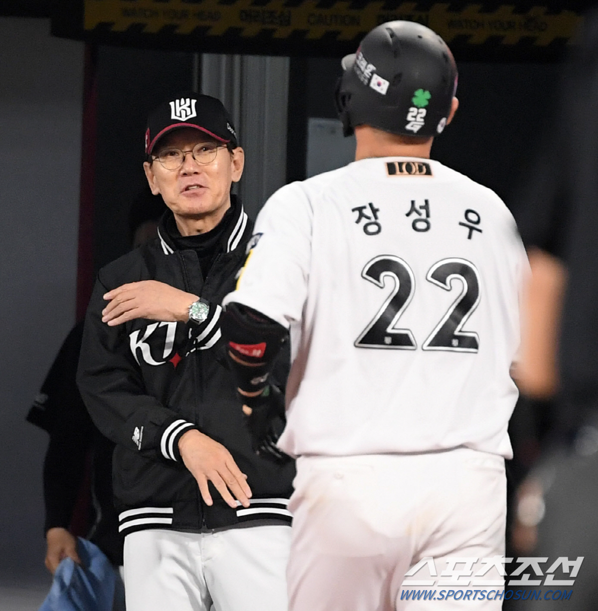 '영웅의 8회 동점 스리런'에도 KT는 무너지지 않았다...로하스 11회…