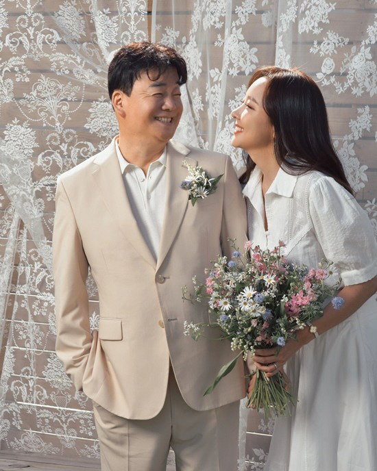 백종원♥소유진, 부부의 날 기념 웨딩 사진 공개 '꿀 떨어진다'